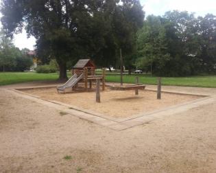 Spielplatz Parkanlagen Tettaustraße