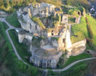 Ruine Valkenburg mit Fluweelengrot